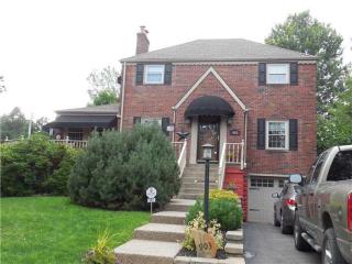 903 Irwin Dr, Pittsburgh, PA 15236-2328