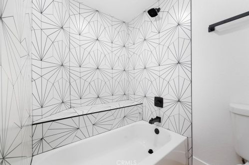 4393 Date Ave, La Mesa CA  91941-6412 exterior