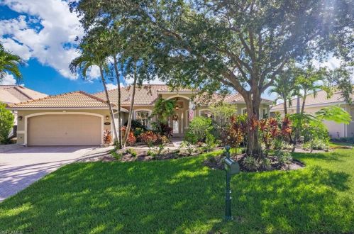 930 Tropical Bay Ct, Naples, FL 34120-2913