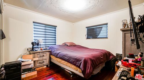 40321 Calle Rosalito, Santa Clarita CA  91390-1088 exterior