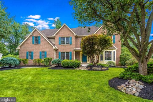 717 Lake Dr, Prospectville, PA 19002-5085
