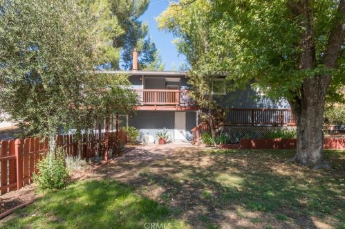 512 Palm Ct, Lake Nacimiento, CA 93446-1801