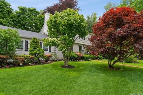 7 Macy Ave, White Plains, NY 10605-3542