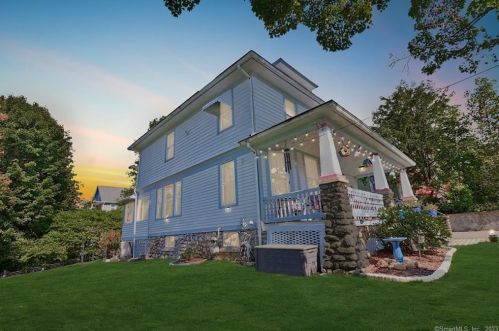 53 Leffingwell Ave, Waterbury, CT 06710-1230