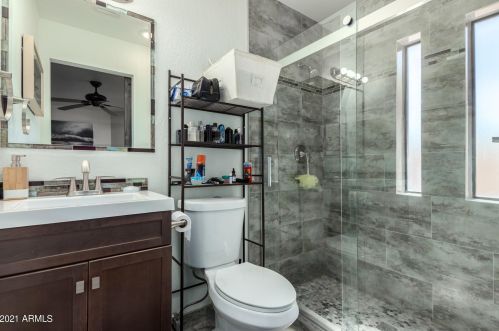 905 Bluefield Ave, Phoenix AZ 85053-1042 exterior