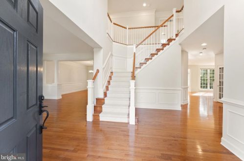 43530 Butler Pl, Leesburg VA 20176-7428 exterior