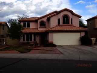 6739 77th Dr, Glendale, AZ 85303-2939