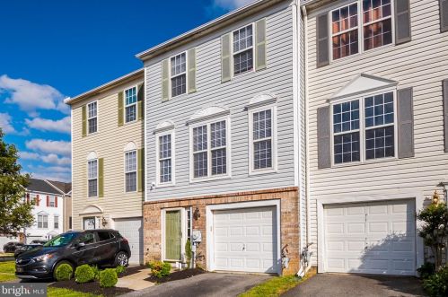 3 Carper St, Bear, DE 19701-3097