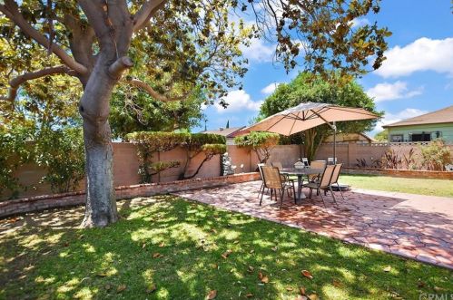 9342 Los Angeles St, Bellflower CA  90706-4446 exterior