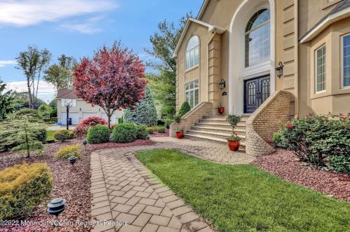 54 Crine Ln, Morganville, NJ 07751-2030