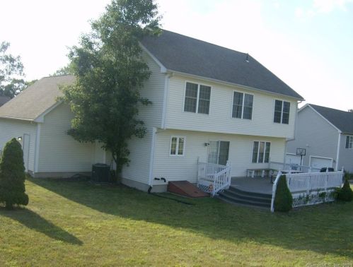 40 Ledge Rd, Plainville, CT 06062-2506