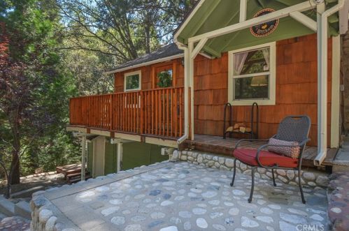 641 Clubhouse Dr, Twin Peaks, CA 92391-0455