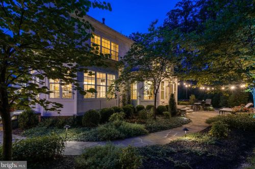 20500 Stone Fox Ct, Leesburg VA 20175-7223 exterior