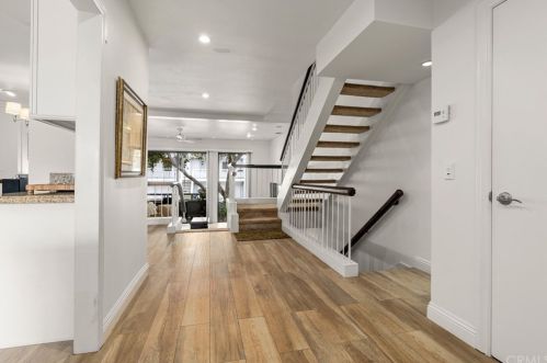 20 Barlovento Ct, Newport Beach, CA 92663-2359