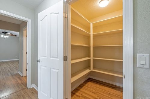 42522 15 St, Lancaster CA 93534-6212 exterior