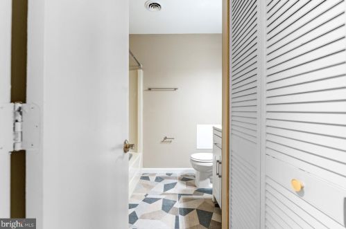 4 Willow Branch Pl, Fredericksburg VA  22405-1446 exterior