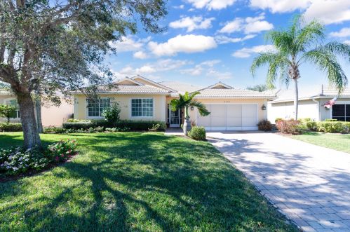 583 Waverly Cir, Fort Pierce, FL 34983-3409