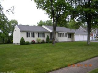 7 Royal Dr, Bristol, CT 06010-2260