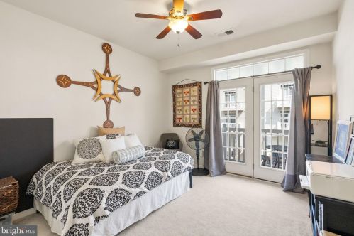 7405 Brunson Cir, Gainesville VA 20155 exterior