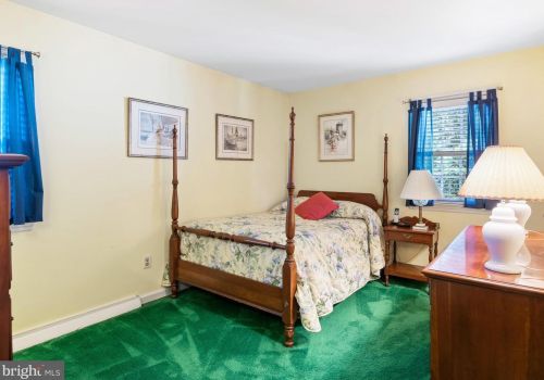 1606 Windybush Rd, Wilmington DE  19810-4442 exterior