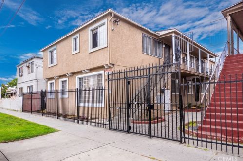 10206 State St, Lynwood, CA 90262-1535