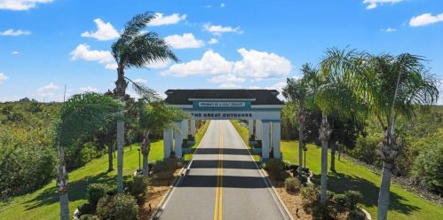 158 Plantation Dr, Titusville, FL 32780-2304