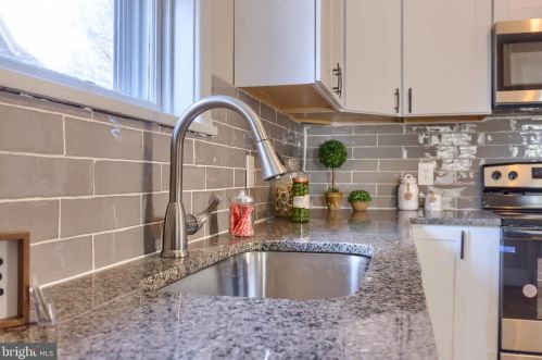 268 Walton St, Lemoyne PA  17043-2024 exterior