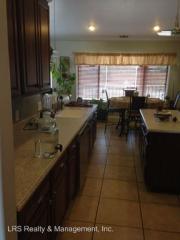 18301 Ghost Town St, Tehachapi CA  93561-5220 exterior