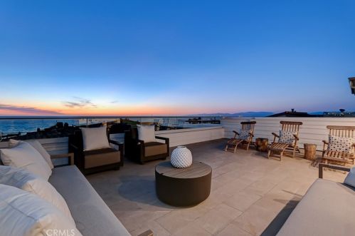 413 Bayview Dr, Manhattan Beach CA  90266-5717 exterior