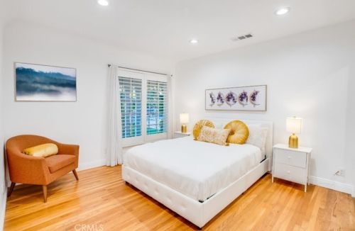 11814 Hesby St, North Hollywood CA  91607-3218 exterior