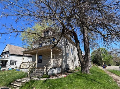 703 Prindle St, Hermitage PA  16146-2756 exterior