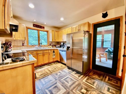 39 Pidgeon Hill Rd, Wantage NJ  07461-2731 exterior