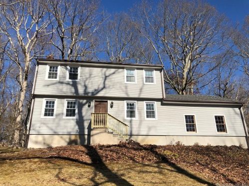 347 Boston Post Rd, East Lyme, CT 06333-1551