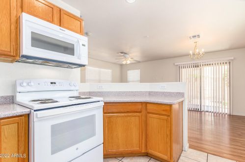 9551 81 Dr, Peoria AZ  85345-3111 exterior