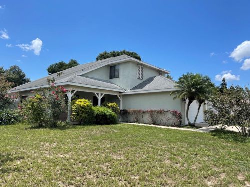 7427 Radiant Cir, Orlando, FL 32810-3137