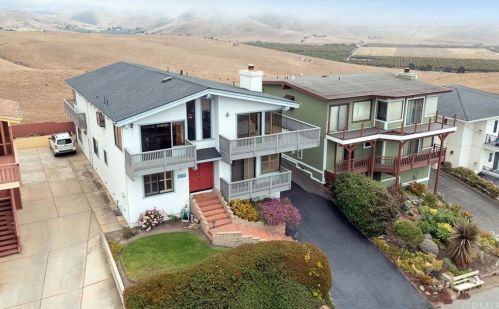 2640 Nutmeg Ave, Morro Bay, CA 93442-1738