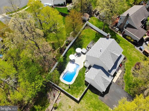 311 Abbey Ln, Lansdale, PA 19446-6442