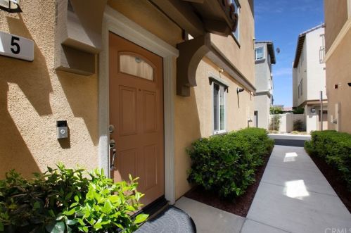 22111 Main St, Long Beach, CA 90745-2945