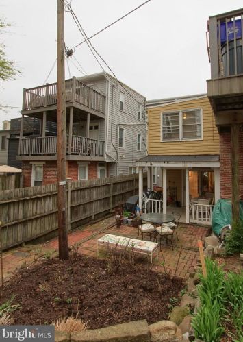 409 Boas St, Harrisburg PA 17103-1716 exterior