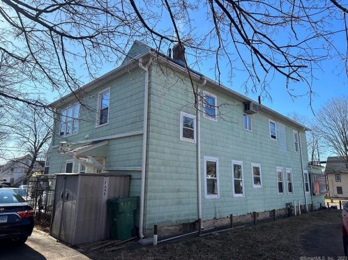 131 Spruce St, Manchester, CT 06040-5364