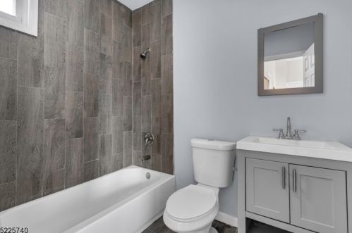 287 Sanford St, East Orange NJ  07018-1018 exterior