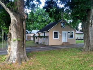 5708 9th St, Zephyrhills FL  33542-3709 exterior