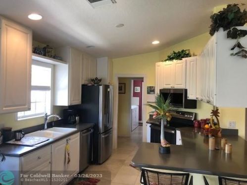 10676 Hartwick Dr, Fort Pierce FL  34987-1923 exterior
