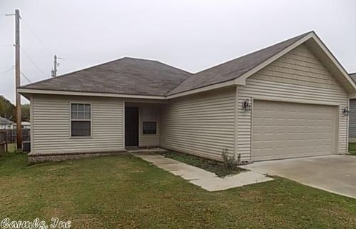 6 Santiago Dr, North Little Rock, AR 72120-1724