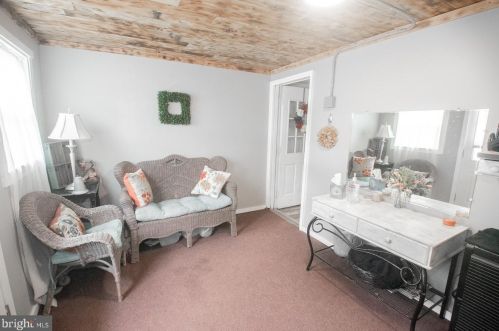 590 Borough Line Rd, Collegeville PA  19426-2804 exterior