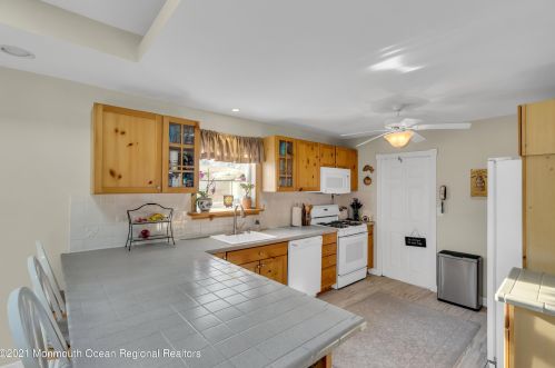 520 New York Ave, Bricktown NJ 08724-1416 exterior