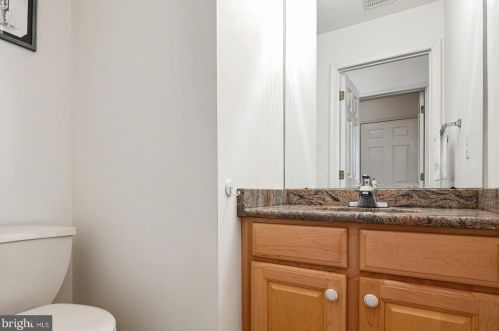 15 Lake Narraticon Dr, Swedesboro NJ  08085-3417 exterior