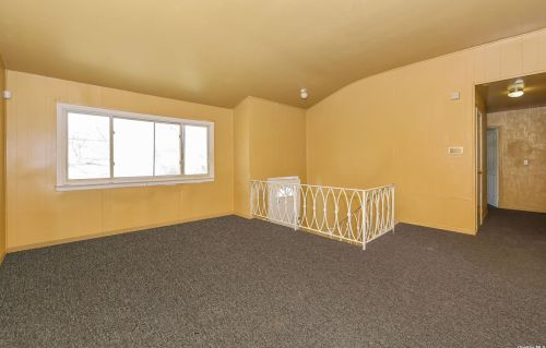 270 State Ave, Wheatley Heights NY  11798-4313 exterior