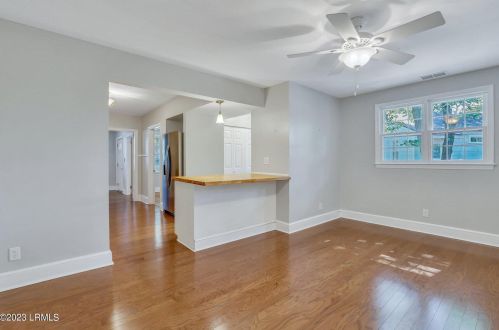 2704 Oaklawn St, Beaufort SC  29902-4335 exterior