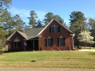 6740 Surrey Rd, Fayetteville, NC 28306-2591